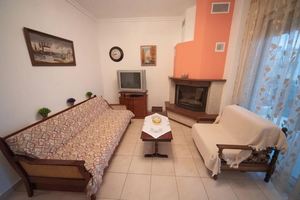 Zoe'S Apartments Nea Iraklitsa Luaran gambar