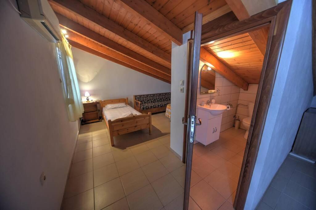 Zoe'S Apartments Nea Iraklitsa Luaran gambar