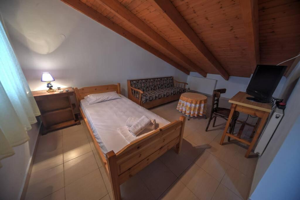 Zoe'S Apartments Nea Iraklitsa Luaran gambar