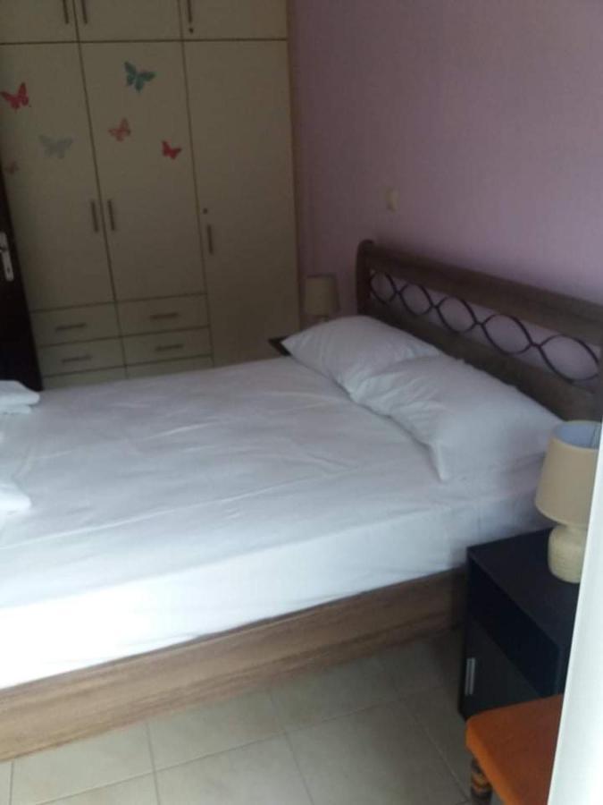 Zoe'S Apartments Nea Iraklitsa Luaran gambar