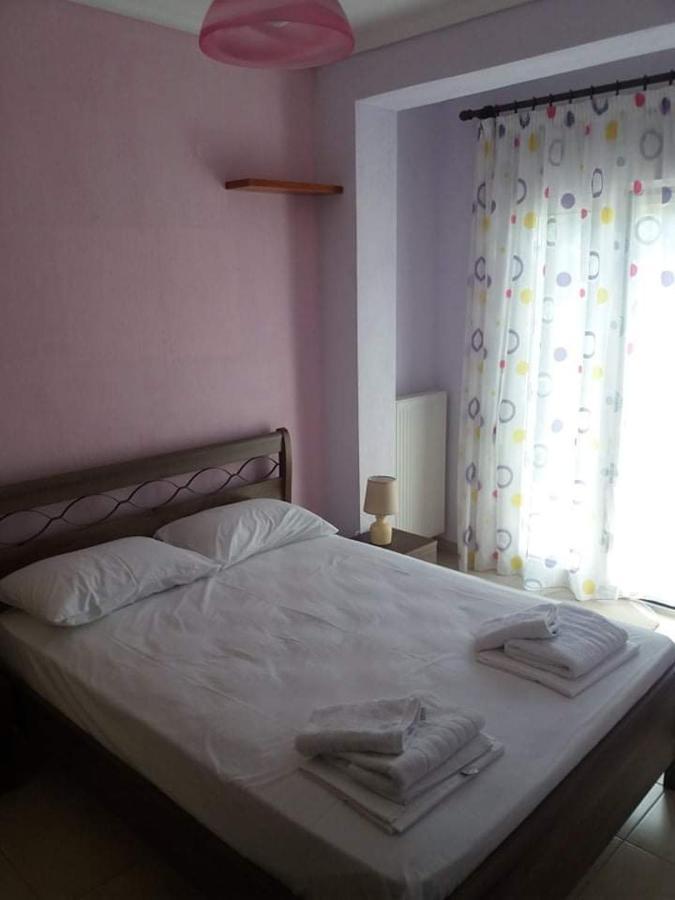 Zoe'S Apartments Nea Iraklitsa Luaran gambar