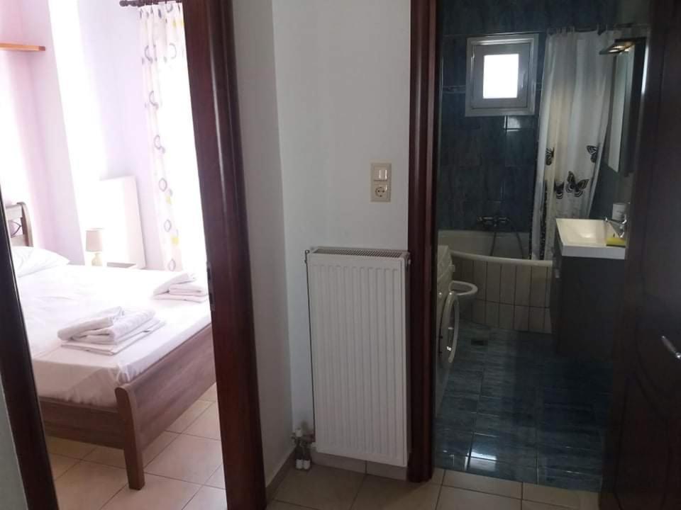 Zoe'S Apartments Nea Iraklitsa Luaran gambar